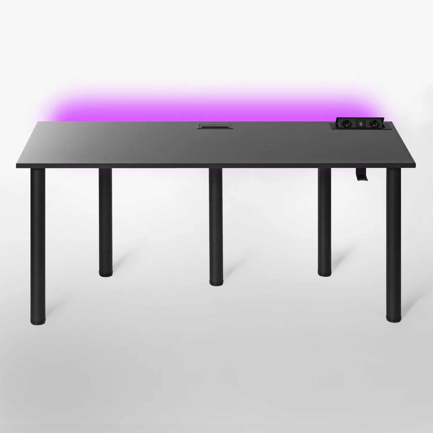 czarny stół komputerowy